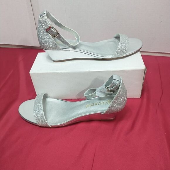Dream Pairs Womens SZ 11 Ingrid Ankle Strap Low Wedge Silver Sandal - Picture 3 of 11